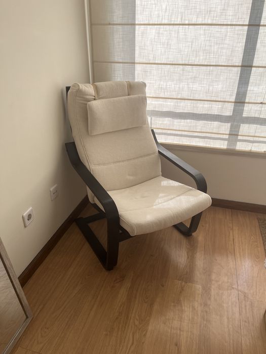 Cadeirão Ikea modelo moderno