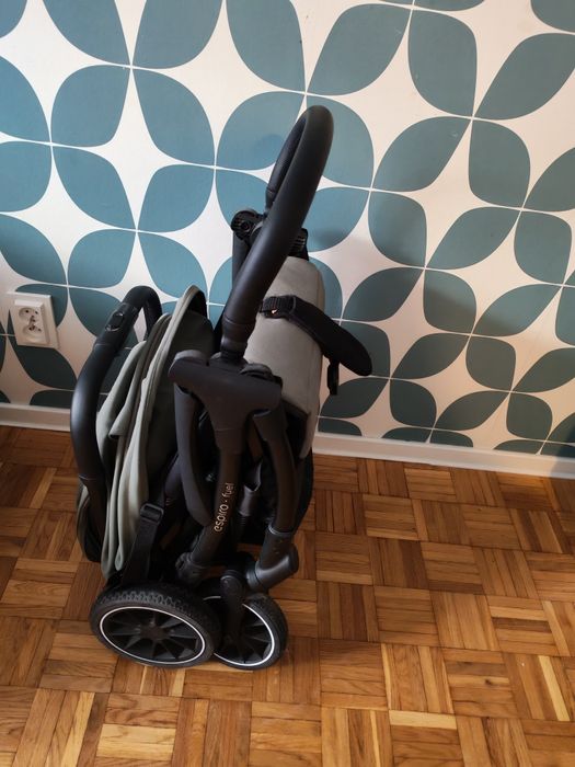 Lekki wózek spacerowy Espiro Fuel gwarancja 2026