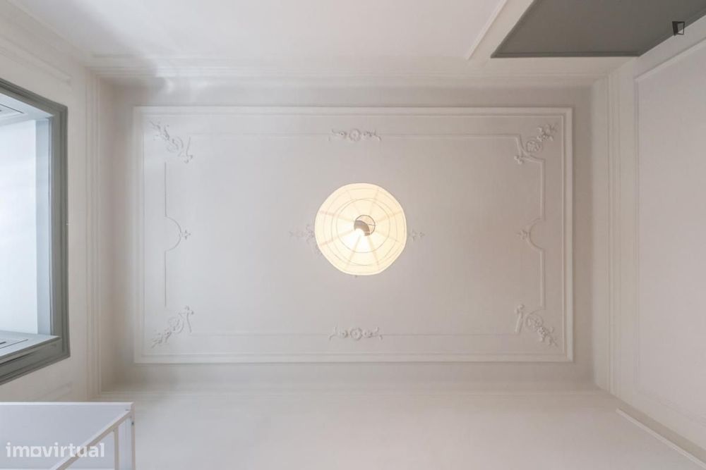 Quarto - localizado em Campo de Ourique Lisbon