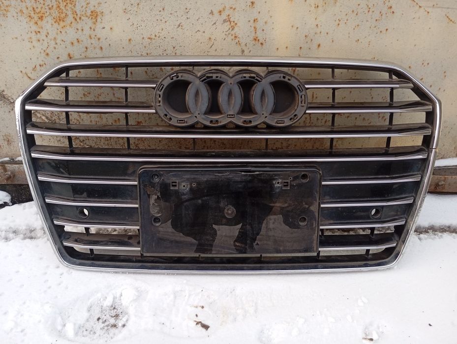 Решітка бампера Audi A6 C7 17 рік