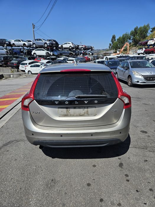 Volvo V60 1.6D de 2012 para peças
