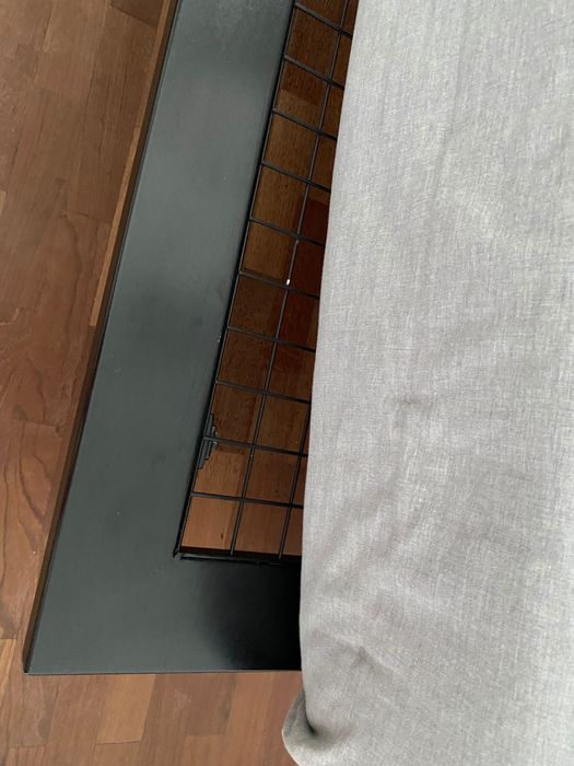 Cama estrado em ótimo estado