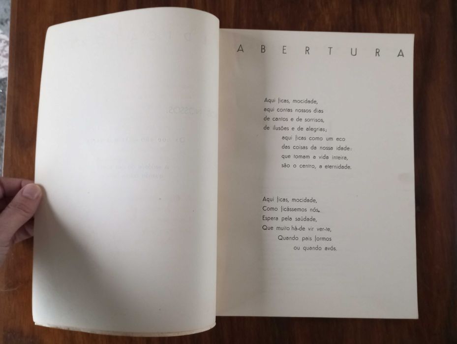 Antigo Livro dos Quartanistas de Letras Queima das Fitas de 1941