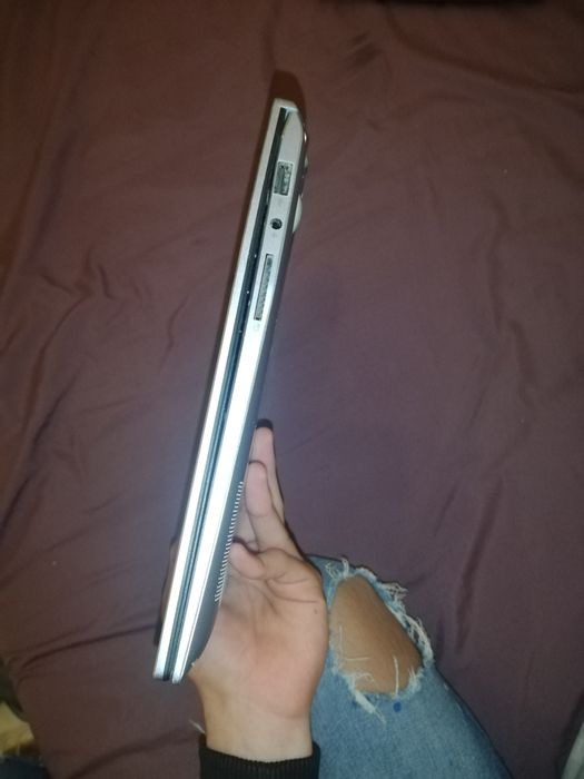 Portátil Asus zenbook