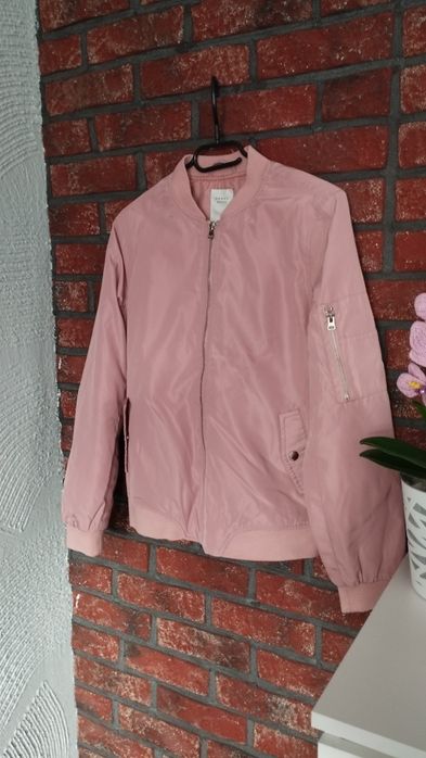 Kurtka bomberka pudrowy róż