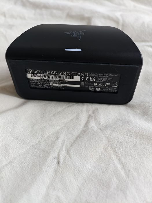 razer podstawka pod dualsense stand charger ładowarka playstation 5