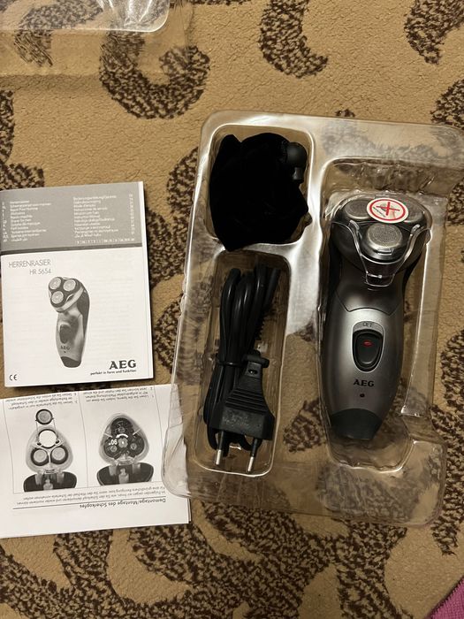 Електробритва AEG HR 5654