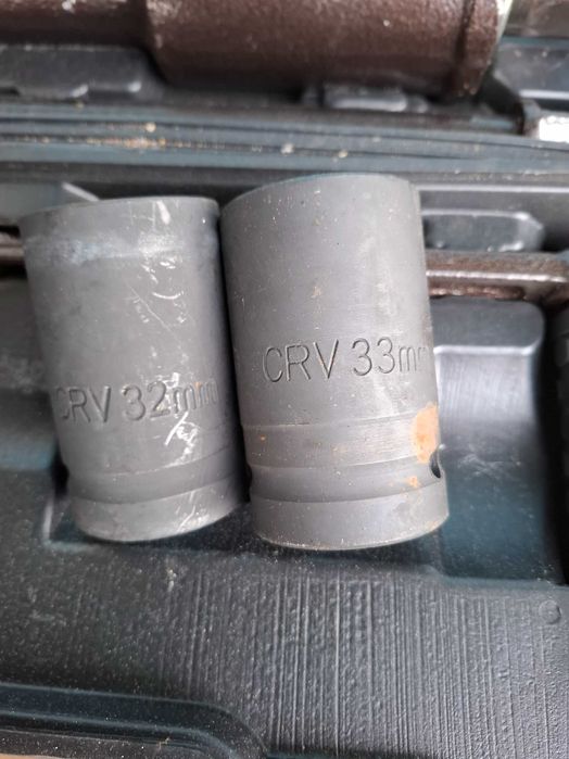 Ключ балоник 32-33  м'ясорубка