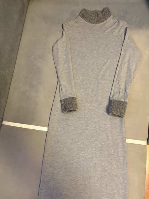 Sukienka długa Guess.