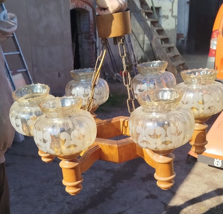 Żyrandol mosiężny