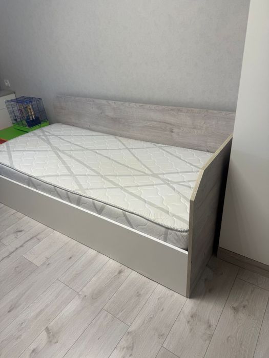 Продам 1 спально ліжку