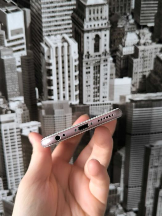 iPhone 6s 16Гб iOS