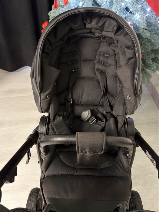 Продам детскую коляску 2в1 Ademex люлька и прогулка