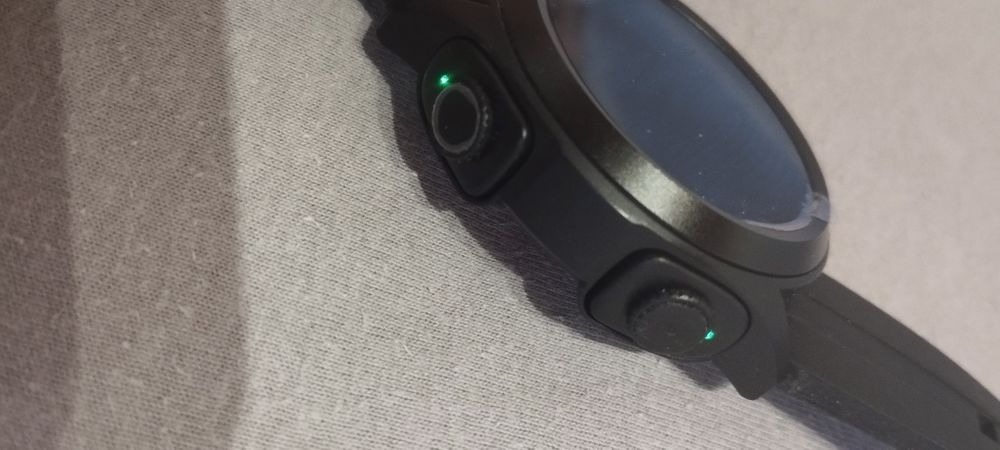 Годинник смарт з навушниками