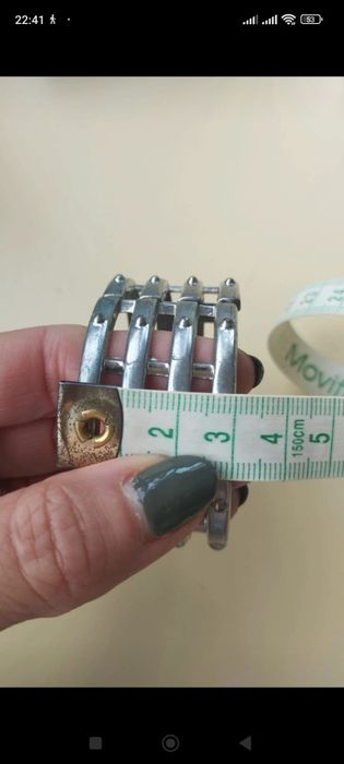 Pulseira bracelete em aço com aproximadamente 3cm de largura. Super gi