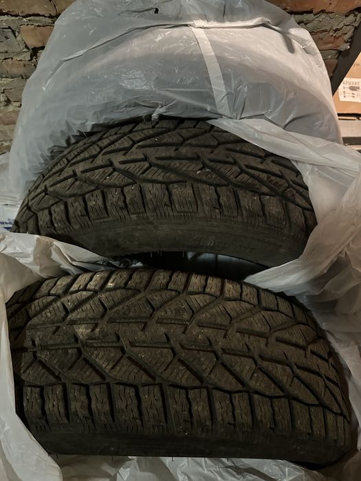 Зимові шини Taurus SUV Winter 225/60 R18 104H XL