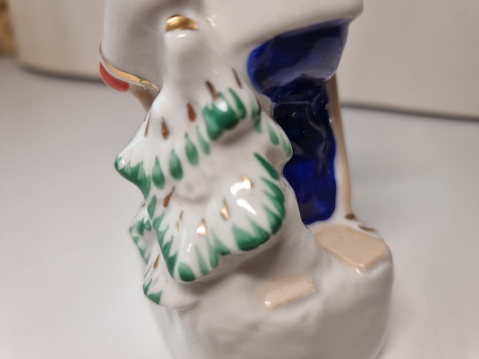 Статуэтка мальчик на лыжах городница выший сорт, год клеймо 1953-1957.