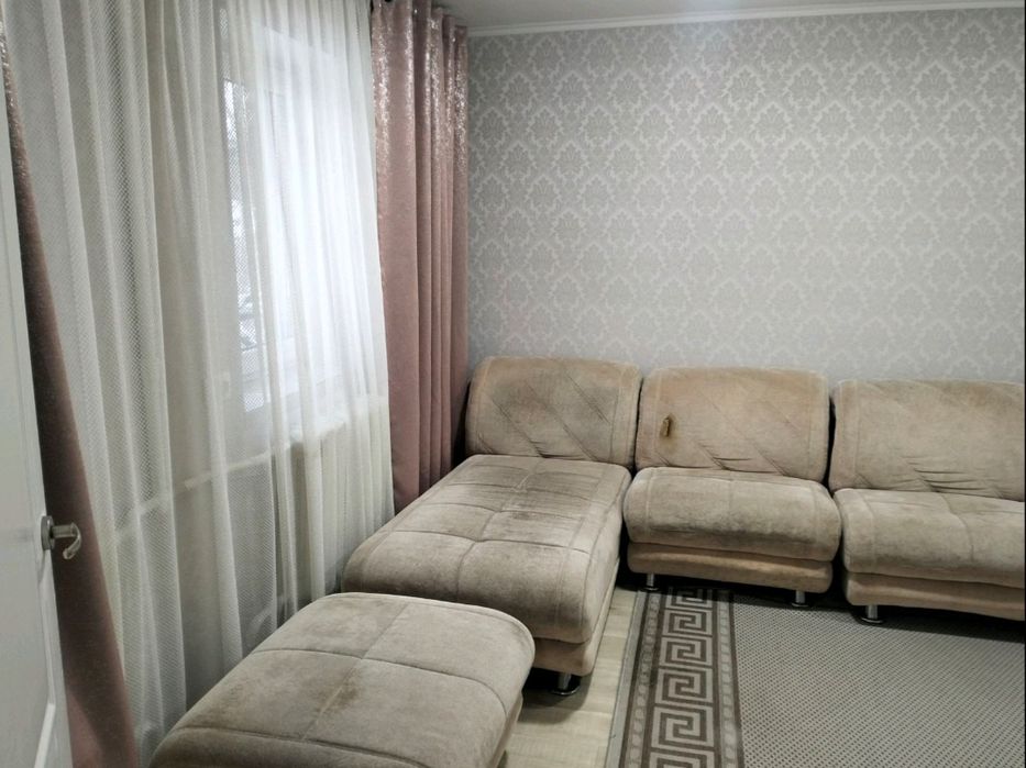 Здається подобово будиночок (не для св'яткувань). Тільки проживання.