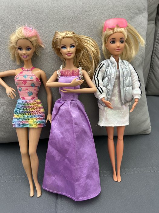 Vendo tres barbies muito bonitas