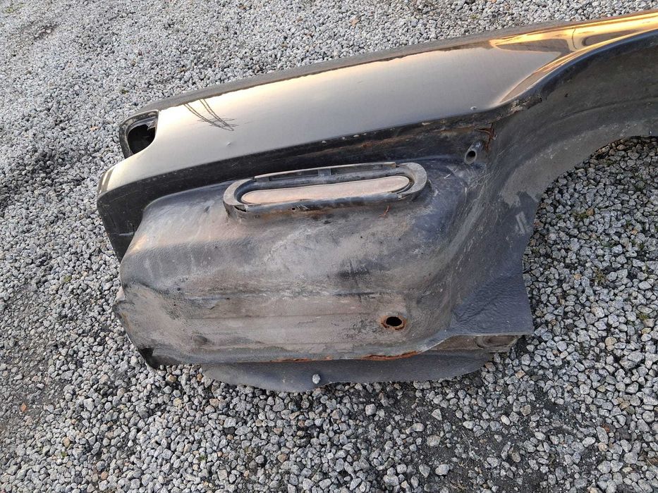 Błotnik tylny mercedes W126 SE SEL