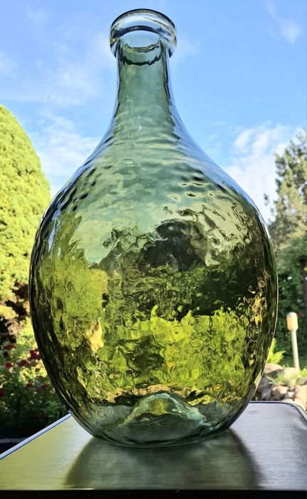 Duży wazon szklany zielony wysokości 47cm,  średnicy 25cm