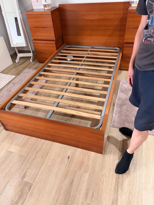 Cama de casal  Corpo e meio