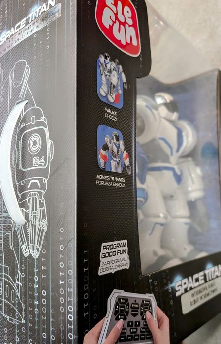 Robot interaktywny Nowy - zabawka w super cenie