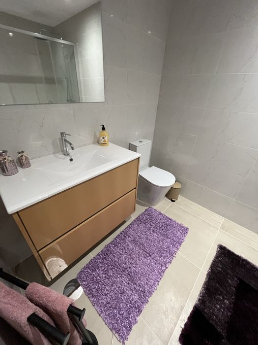 Aluguer quarto carvalhos