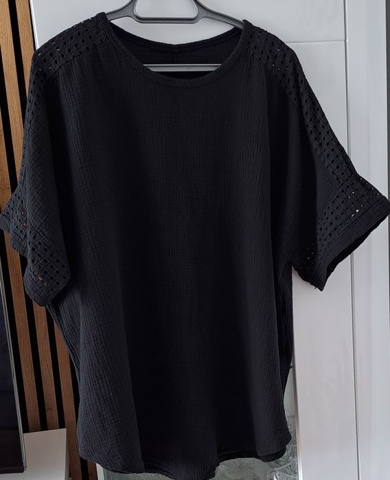 Śliczna duża czarna  bluzka damska roz 58