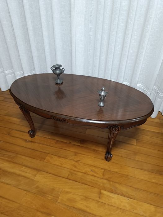 Mesa antiga de apoio ou de centro restaurada estilo Luís XV