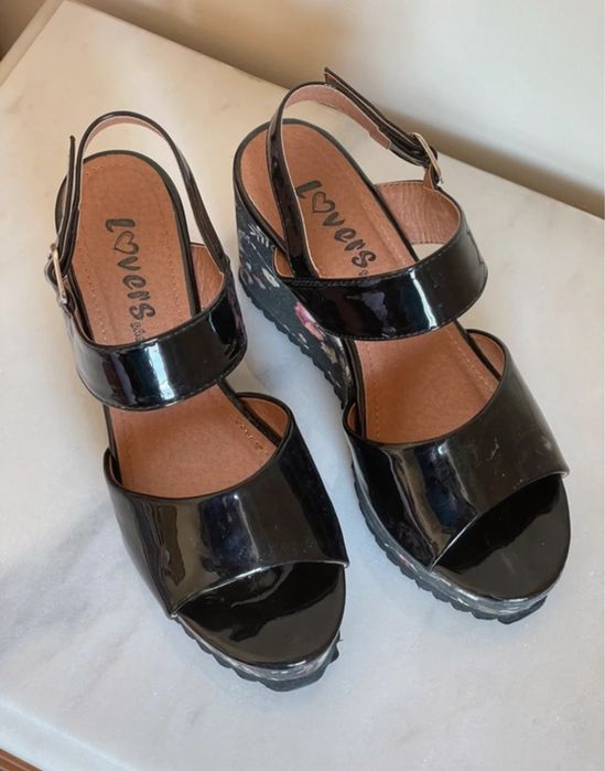 Sandálias de plataforma