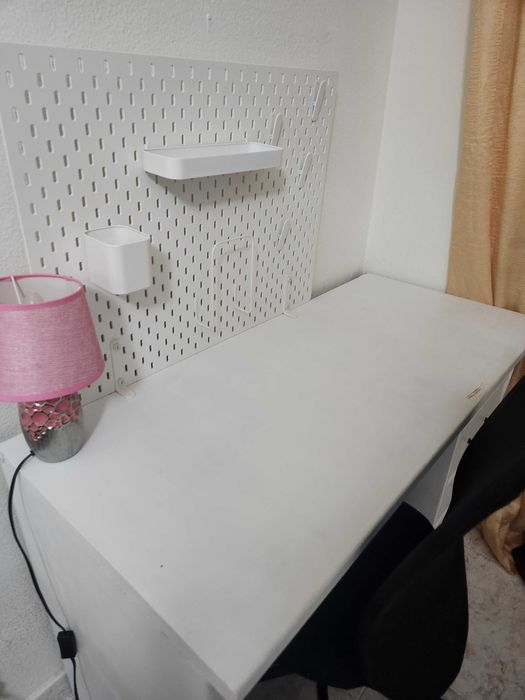 Quarto disponível para arrendamento
