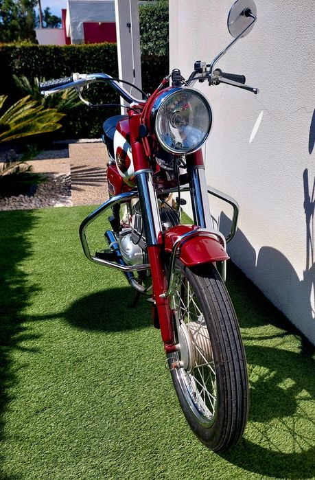 Motorizada Casal 301M restaurada