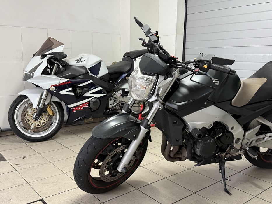 Suzuki GSR 600 2006