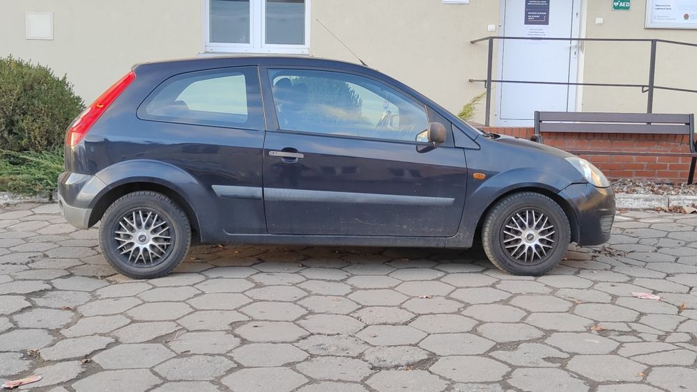 Ford Fiesta 1.3 benzyna // klima //