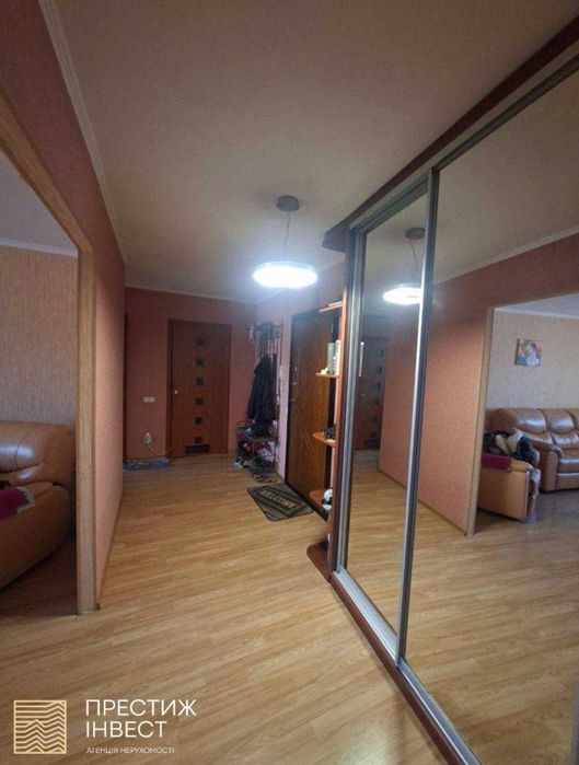 Продаж 2 кімнатної квартири по вулиці Йови