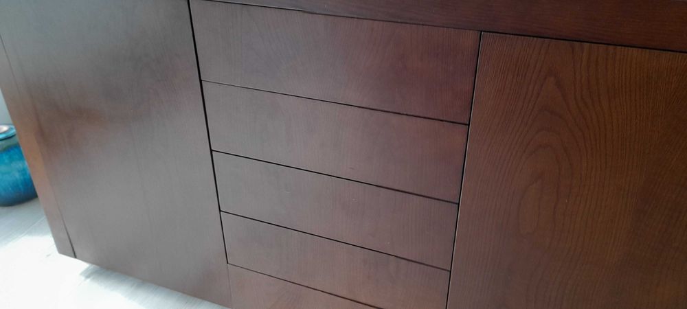 Aparador 1,80m largura, 0,955m altura e 0,46 profundidade