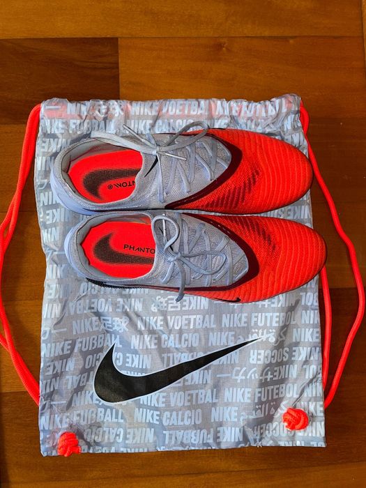 Chuteira Nike Phantom 6 Low
Elite AG-Pro