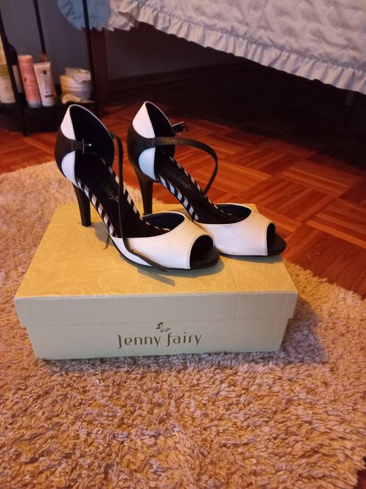 Sandałki bialo - czarne  35