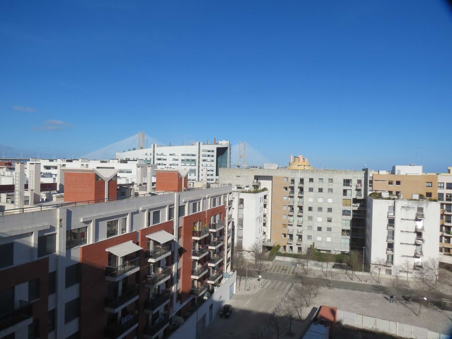 Aluga-se quarto mobilado no Parque das Nações