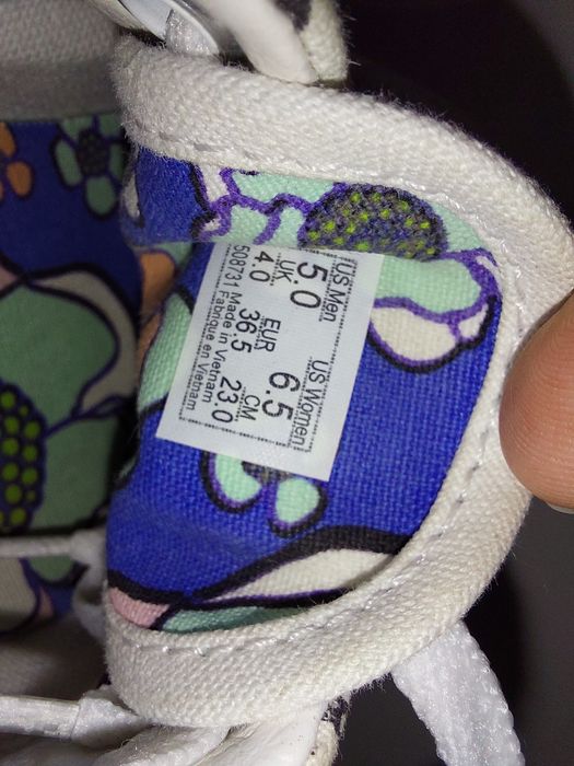 Buty Vans białe w kwiaty r 36.5