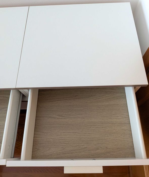 2 Mesas de cabeceira IKEA TRYSIL