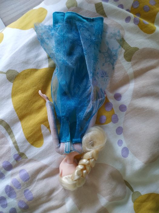 Boneca Elsa e Boneca Ana - Frozen