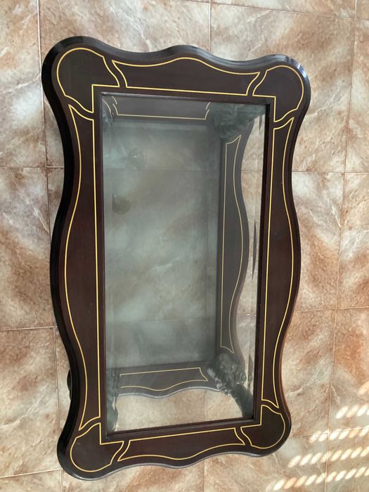 Mesa em vidro de sala