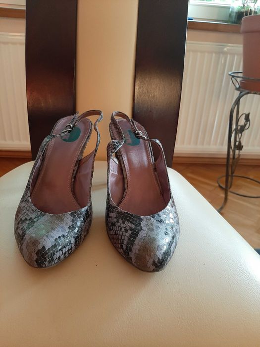 Czółenka bez pięty ze skóry