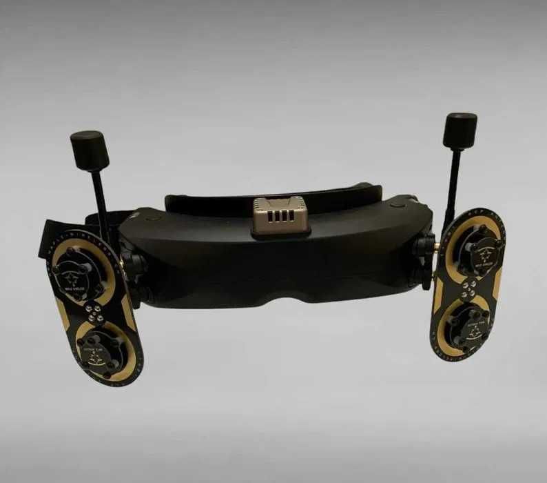 Набір Патч антен: Maple Wireless 5.8G 11dBi RHCP SMA + антена 3dBi 14см