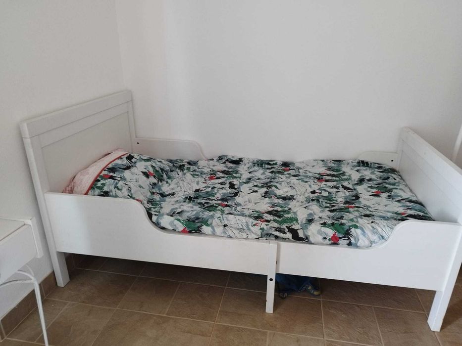 Cama de criança em ótimo estado