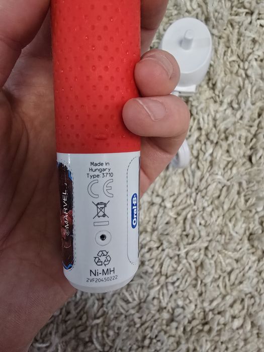 Oral B pro 3 Kids дитяча електро щітка