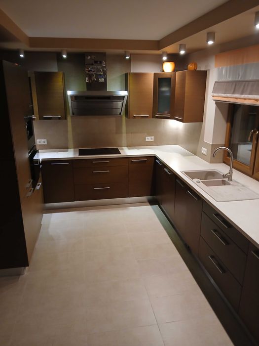 Meble kuchnia z osprzętem fornir