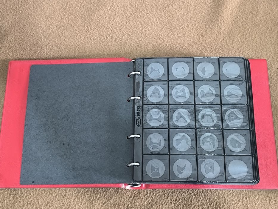 Álbum p/ coleção de moedas